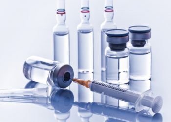 Į Lietuvą pristatoma COVID-19 vakcina