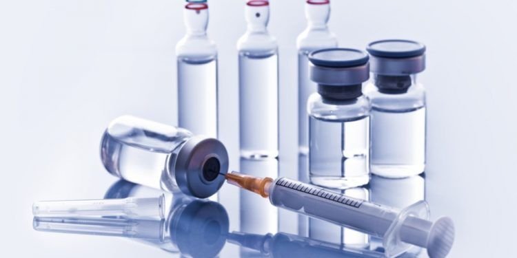 Į Lietuvą pristatoma COVID-19 vakcina