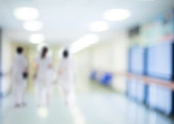 Rekordiniai COVID-19 skaičiai Lietuvoje: patvirtinta beveik 4 tūkst. naujų koronaviruso atvejų, 75 mirė