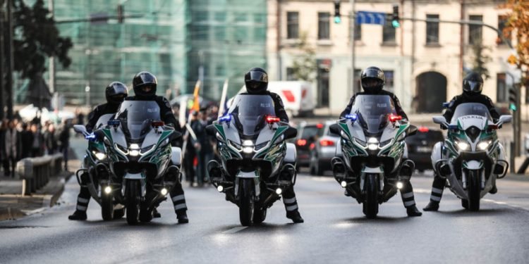 Kauniečiams Policija Padovanojo įspūdingą šventę Kauniečiams Policija Padovanojo įspūdingą šventę