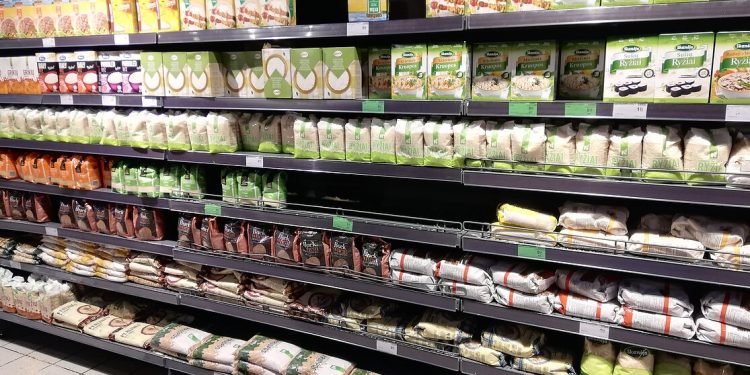 Kelionė į Prekybos Centrus Su Pirkinių Sąrašu: Kur Apsipirkta Pigiausiai?