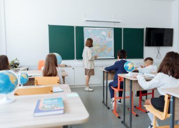 Pedagogikos Studentai Kviečiami Sudaryti Išankstines įsidarbinimo Sutartis Ir Gauti 506 Eurų Stipendijas