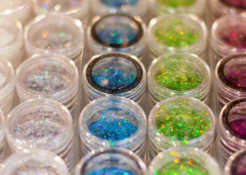 Planuojama Uždrausti Naudoti Mikroplastikus Kosmetikos Gaminiuose