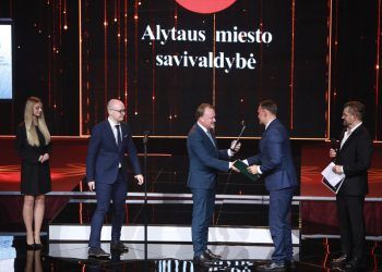 „Auksinėse Krivūlėse“ – Apdovanojimas Alytaus M. Savivaldybei Už Ekstremalių Situacijų Suvaldymą