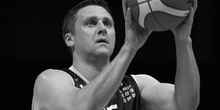 Užuojauta Mirus Krepšininkui Benui Steponėnui