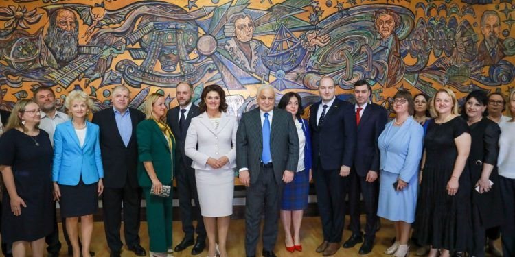 Sakartvele – Anykščių Muziejaus švytėjimas