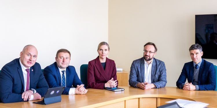 Griežtinant Kriptoturto Veiklos Reikalavimus, Institucijos Stiprina Pajėgumus Ir Bendradarbiavimą