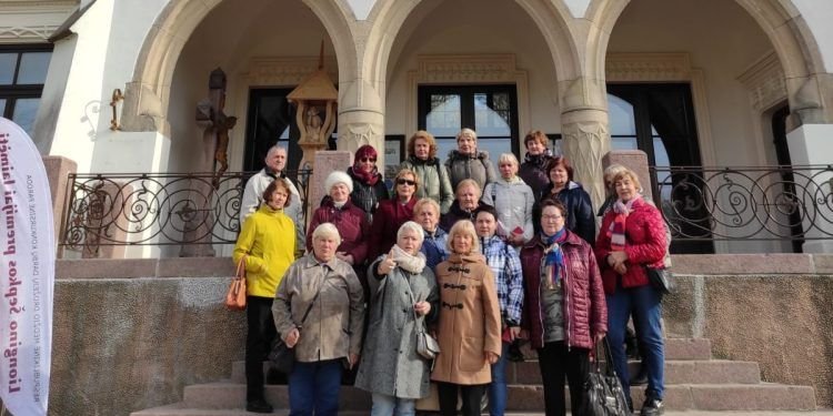 Anykščių Senjorai Keliavo Po Kaimyninį Rokiškio Rajoną