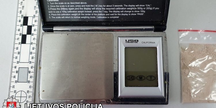Klaipėdoje Baigtas Tyrimas Dėl Galimo Neteisėto Disponavimo Narkotinėmis Medžiagomis Turint Tikslą Jas Platinti (Video)