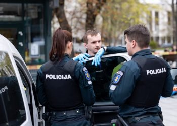 Tikrinant Pareigūnų Fizinį Pasirengimą Dalyvaus Ir Medikai