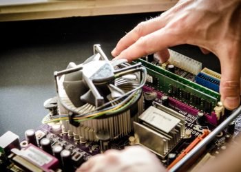 A. Armonaitė: „Lietuva Turi Stiprinti šalies Gynybos Pramonę“