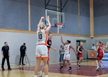 Klaipėdos Moterys Namuose Triuškino Viešnias Iš Estijos