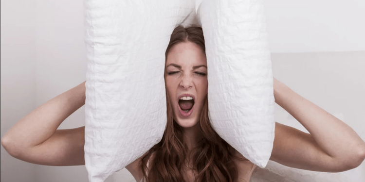 Siūloma Didinti Baudas Už šauksmą, švilpimą, Garsų Dainavimą Arba Grojimą