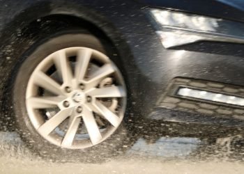 Primename: Pasikeiskite Padangas, Neviršykite Greičio, Atnaujinkite Vaistinėles