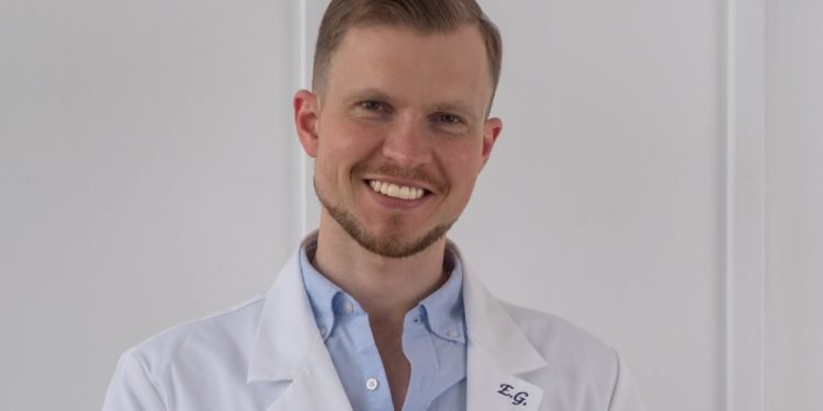 Naujai Atrastas Aukso Grynuolis Mityboje – Mikrodumbliai