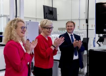 Ministrė Pirmininkė dalyvavo „Teltonika” technologijų centro Molėtuose atidaryme