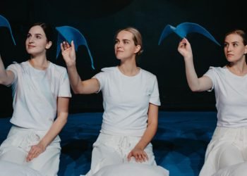 Jauna Režisierė Pristato Spektaklį, Kuriame Galima Medituoti