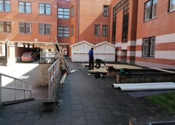 Koronavirusu Vidutiniškai Užsikrečia Po 2 žmones