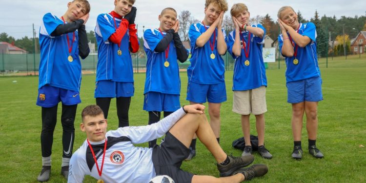 5×5 Futbolo Varžybose Nugalėjo Vienuoliečiai 5×5 Futbolo Varžybose Nugalėjo Vienuoliečiai