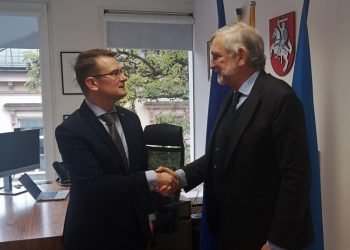 Sveikatos Apsaugos Ministras A. Dulkys Susitiko Su Italijos Ambasadoriumi