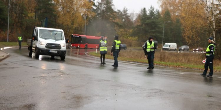 „Švilpukas Saugo“: Lietuvos Policija Ir ,,Eoltas” Prisideda Prie Saugumo Keliuose