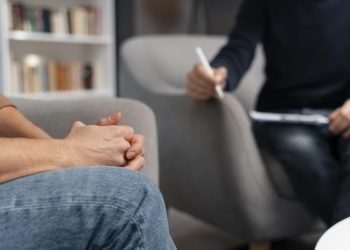 Jaunimo Psichikos Sveikatai Skirtos Iniciatyvos: Nuo Psichikos Sveikatos Raštingumo Iki Stigmos Mažinimo