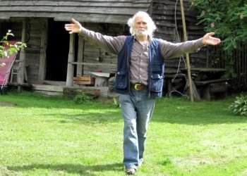 Iškeliavo Skulptorius Leonas Strioga