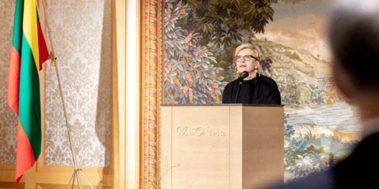 Minint Lietuvos ir Japonijos diplomatinių santykių šimtmetį premjerė pabrėžia šalis jungiančias vertybes