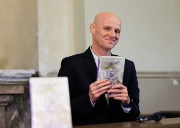 Savo Ketvirtosios Knygos Finalą Juozas Gaižauskas Sugalvojo Atsisėdęs į Vandenį