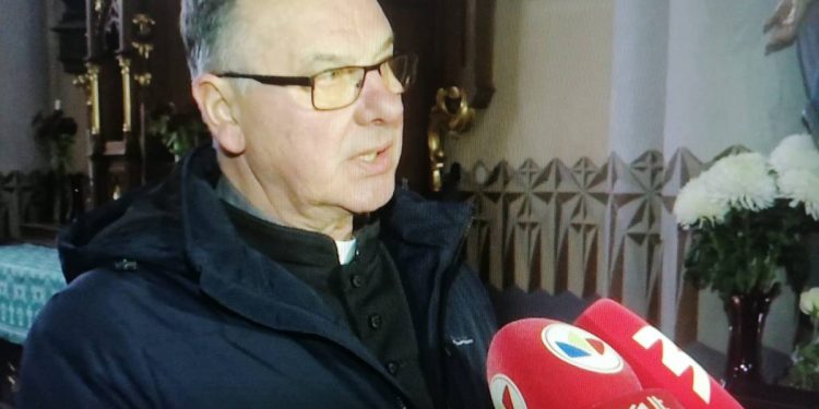 Atskleidė, Iš Kur žino Tikslią Sumą