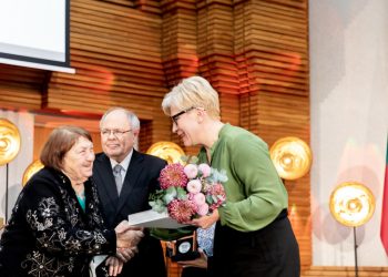 Premjerė pagerbė Pasaulio Tautų Teisuolius: jie įrodė, kad nėra aplinkybių, kuriose nebūtų galima išsaugoti žmogiškumo