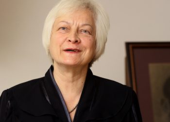 Vyriausybės vadovė sveikina pianistę Birutę Vainiūnaitę garbingo gimtadienio proga