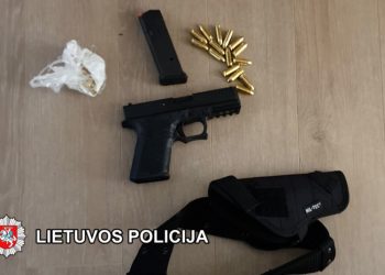 Klaipėdoje Baigti 2 Ikiteisminiai Tyrimai Dėl Neteisėto Disponavimo šaunamuoju Ginklu, šaudmenimis Bei Narkotinėmis Medžiagomis