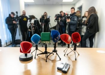 Seimas Svarstys Naują žurnalistų Savireguliacijos Modelį, žiniasklaida Jį Peikia