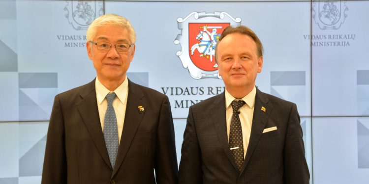 Viceministras A. Abramavičius Su Japonijos Ambasadoriumi Aptarė Saugumo Situaciją Regione