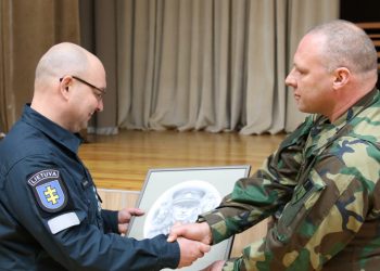 Už Suteiktą Pagalbą – Garbingi Ukrainos Apdovanojimai Ir A. Ramanausko-Vanago Portretas