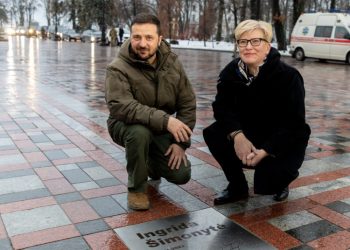 Ministrė Pirmininkė Kyjive susitiko su Ukrainos vadovais: remsime jus iki pergalės!