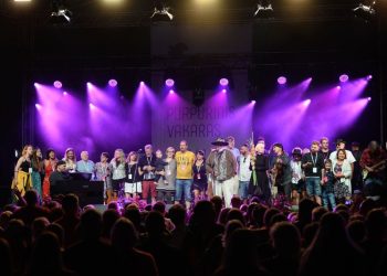 Kalėdinė Dovana – Bilietas į „Purpurinį Vakarą“ Kalėdinė Dovana – Bilietas į „Purpurinį Vakarą“