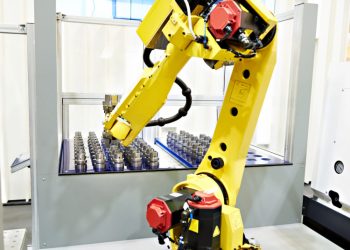 K. Žemaitis Pakvietė Japonijos Robotikos Milžinę Investuoti Lietuvoje K. Žemaitis Pakvietė Japonijos Robotikos Milžinę Investuoti Lietuvoje