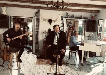 Kostas Smoriginas Pristato Dainos „Užtrauktukas“ Vaizdo Klipą Ir Ragina Neprarasti Humoro Jausmo