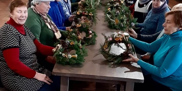 Anykščių Senjorai Prisiminė Senąsias švenčių Tradicijas Anykščių Senjorai Prisiminė Senąsias švenčių Tradicijas