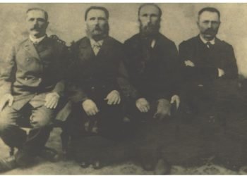 Anykštėnų Namuose Saugomi Unikalūs Leidiniai, Fotografijos Ir Akmeniniai Kirvukai