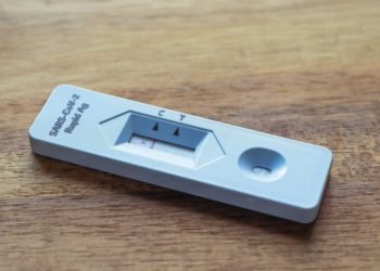 Lietuva Siunčia Ukrainai Milijoną Greitųjų Antigeno Testų, Skirtų COVID-19 Ligai Nustatyti