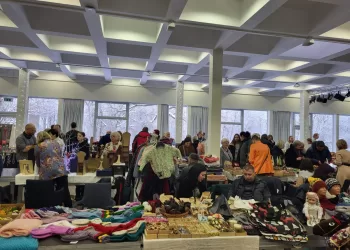 Šeštadienį Anykščiuose šventinę Nuotaiką Skleidė šeštoji Anykščių Menų Inkubatoriaus Kalėdinė Mugė