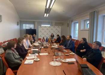 Lietuvos Ir Latvijos Aplinkosaugininkai Diskutavo Apie Poveikio Aplinkai Vertinimo Procedūras Atsinaujinančių Išteklių Energijos Objektams