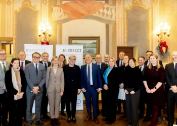 Ministrė Pirmininkė susitiko su ES šalių ambasadoriais 