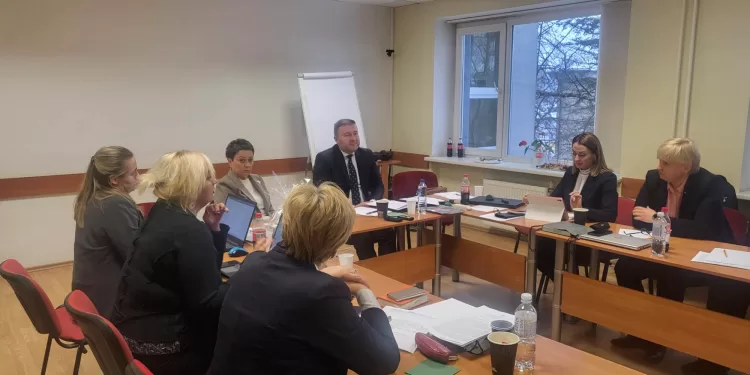 Statutiniams Pareigūnams – Didesni Atlyginimai, Geresnis Aprūpinimas  