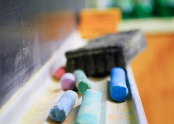 Valstybės dotacija ugdymui kitąmet auga 16 proc., daugiau kaip pusė jos – švietimo įstaigų darbuotojų atlyginimams didinti