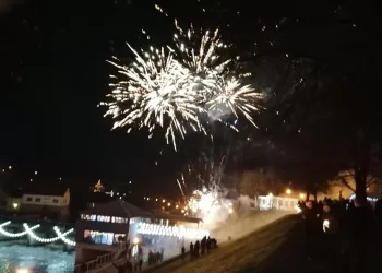 Jokiu Būdu Negalima Naudoti Savos Gamybos Pirotechnikos Priemonių