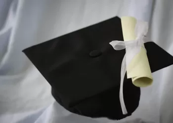 Informacinių Technologijų Ir Gyvybės Mokslų Studentai Turės Galimybę Gauti Dvigubus Diplomus